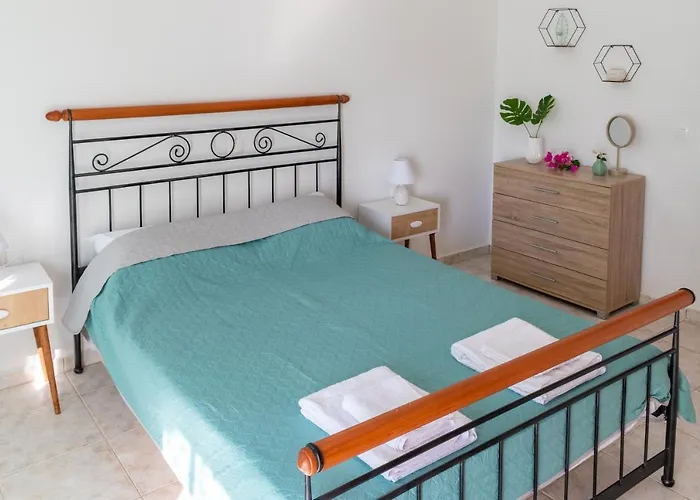 Lovely Sea View Apartment At The Heart Of The Town