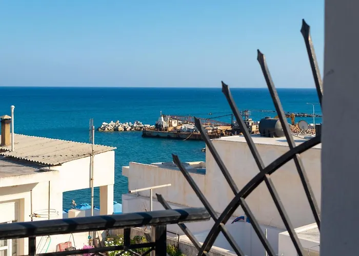 Lovely Sea View Apartment At The Heart Of The Town
